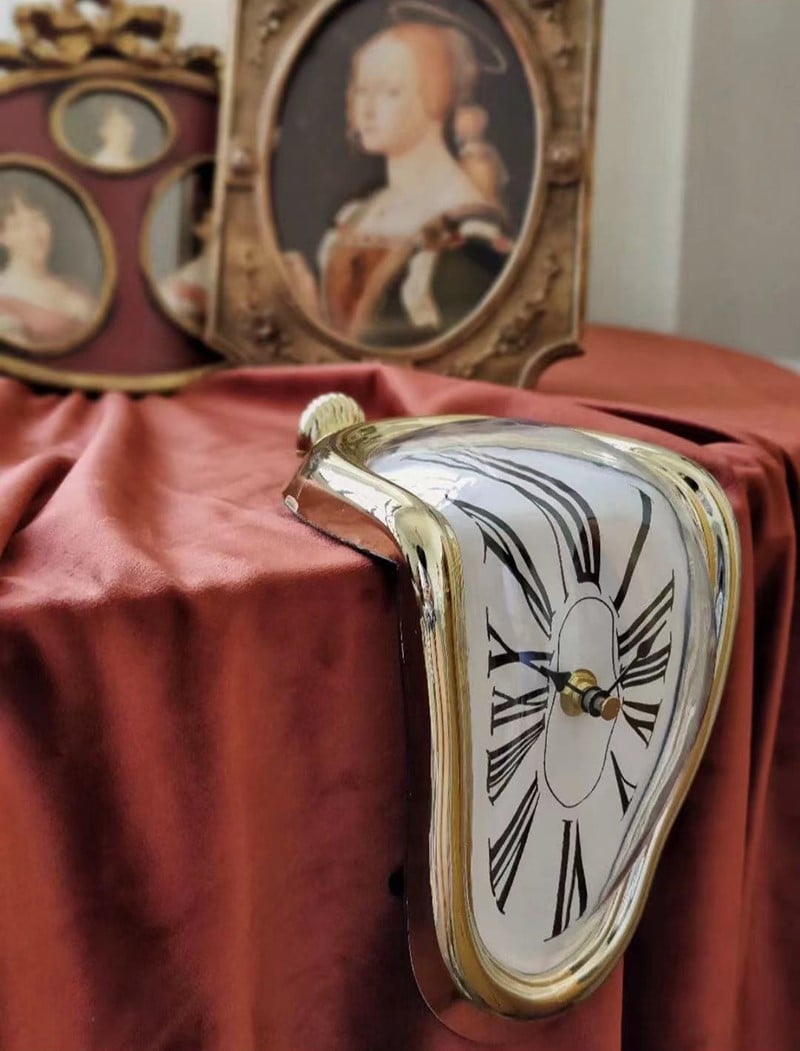 Decorative Melting Clock